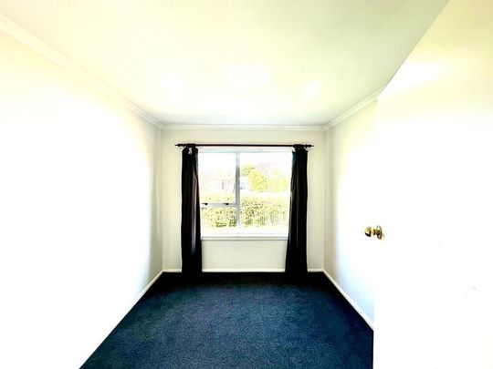 Easy living family home - Photo 1