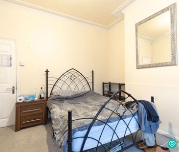 4 bedroom terraced house to rent - Photo 4