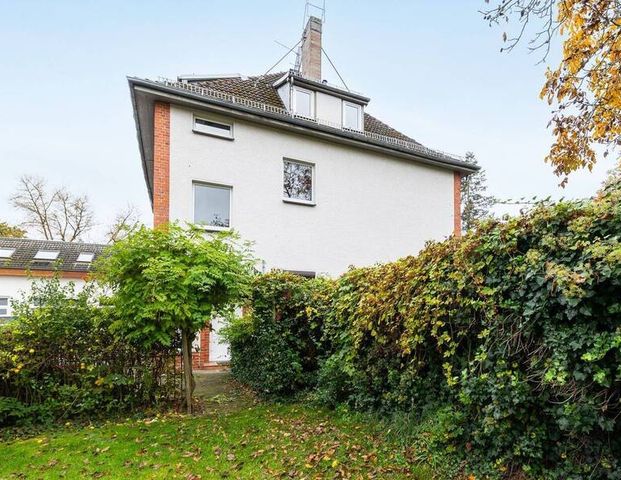 Großzügig, hell, modern und mit Stellplatz: Ihre Dreizimmerwohnung nahe dem S-Bahnhof Mahlsdorf - Photo 1