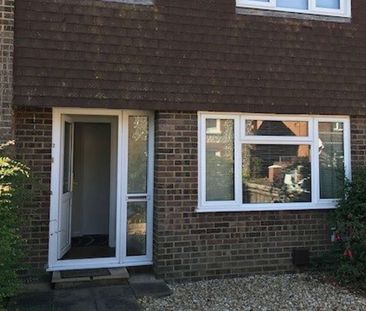 Lovely 4 Bed Student Home With Lots of Shared Space First Floor Med... - Photo 5