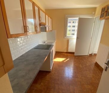 Location Appartement 4 pièces 75m² LA MOTTE SERVOLEX 73290 - Photo 4