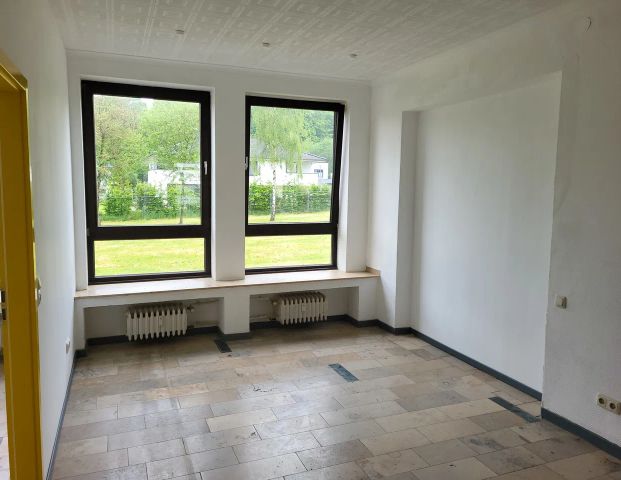 Helle 2 Zimmer Wohnung (Hochpaterre) zur Miete mit Balkon in ruhiger Wohngegend! - Photo 1