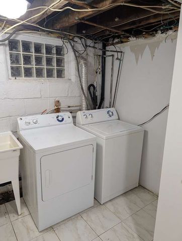 For Lease - 21 Patricia Avenue, Toronto, Ontario - Photo 4