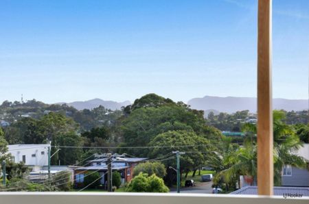 Coastal Luxury One-Bedroom Furnished Apartment � Steps To Beach! - Photo 2