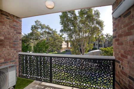 5/5 Rolan Court, Palm Beach. - Photo 2