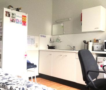 ( - Foto 3