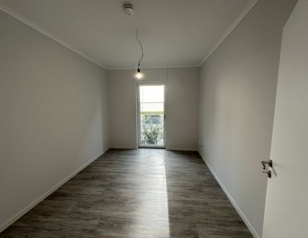 Exklusive Wohnung, BJ. 2023, XL-Balkon, Aufzug & Tiefgarage; Villenviertel in Iserlohn, zu vermieten - Photo 1