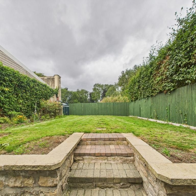 4 bedroom semi-detached house to rent - Photo 1