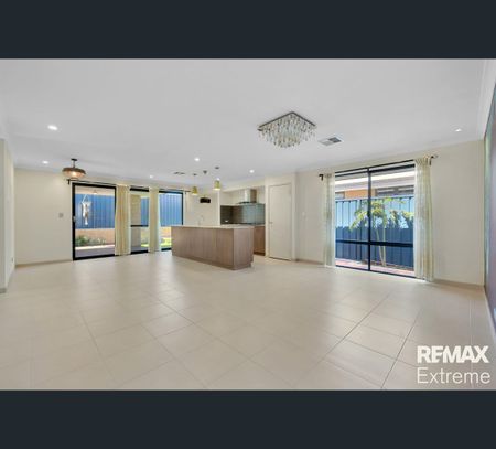15 Govan Road, Canning Vale, WA 6155 - Photo 4