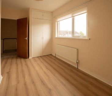 28 Glenavon Crescent, Lurgan, Craigavon, BT66 8JR - Photo 3