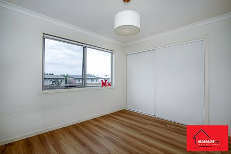 29 William Cooper Avenue, Bonner ACT 2914 - Townhouse For Rent | Domain - Photo 3