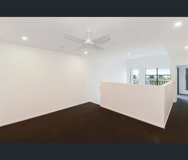 MODERN AND LOW MAINTENANCE LIVING IN THE HEART OF BARINGA - Photo 6