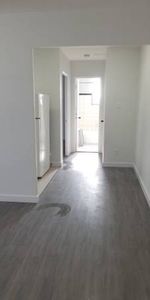 Newly Renovated 1 Bedroom Available Mortimer/ Coxwell - Photo 4