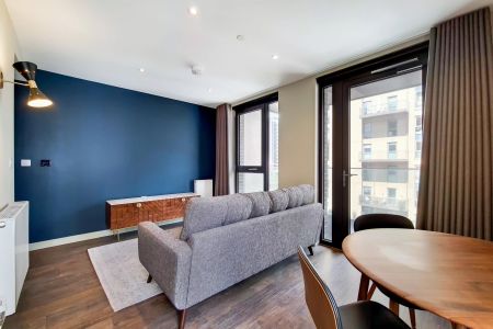 1 Bedroom Apartment - Photo 2