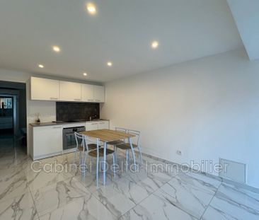 Location Appartement 2 pièces 35m² LA SEYNE SUR MER 83500 - Photo 2