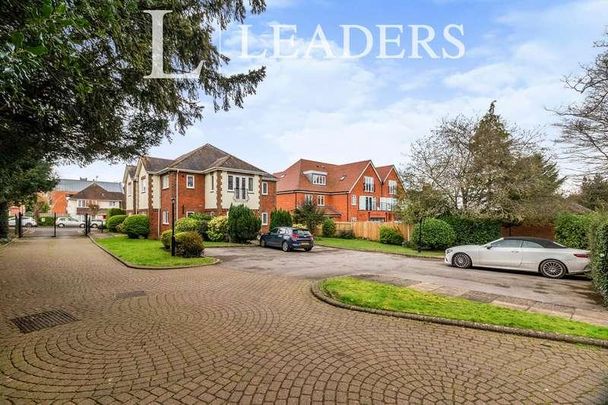 Garlands Road, Leatherhead, KT22 - Photo 1