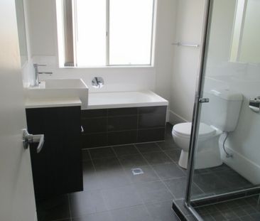 Ballina Heights Home - Photo 3