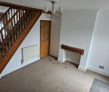 3 bedroom terraced house to rent - Photo 3