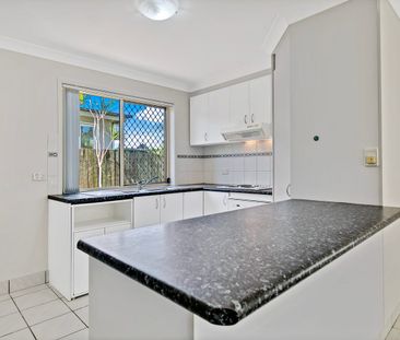 Air-Conditioned Townhouse in Central Location! - Photo 2