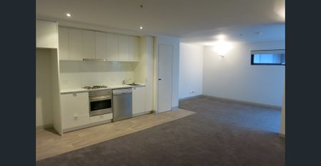 Stylish and Secure Apartment in the Heart of the Bay Street Precinct - Photo 4