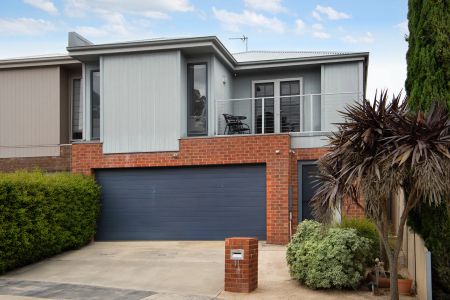 11 Lorne Terrace, - Photo 4