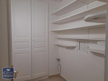 Location Appartement 3 pièces 73m² MARSEILLE 1er - Photo 4