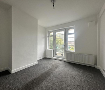 3 bedroom flat to rent - Photo 5 | Rentumo