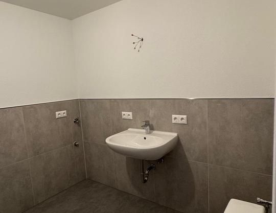 Neu sanierte 3 Zimmer Wohnung - Photo 1