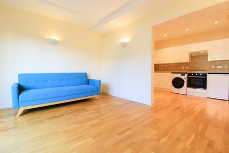 1 Bed Flat, Great Eastern Street, EC2A - Photo 2