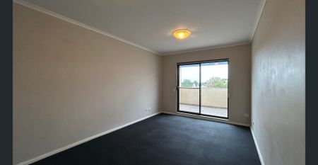 funished 2-Bedroom Apartment - Photo 4