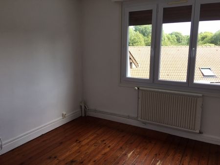 Location Appartement 3 pièces 58m² EU 76260 - Photo 2