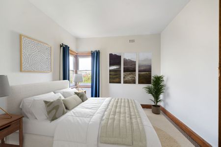 Convenient Location - Photo 3