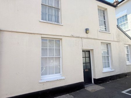 High Street, Wellington, Somerset - Photo 4