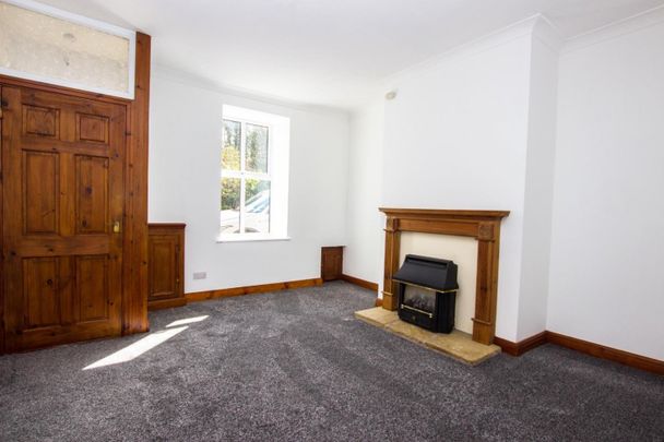 2 bedroom House To Let Total Size: 688 SQ FT - Photo 1