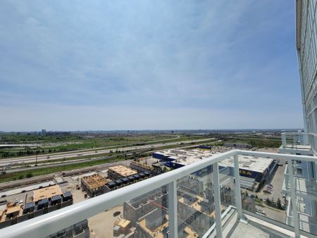 For Lease - 38 Honeycrisp Crescent Unit# 2105, Vaughan, Ontario - Photo 5