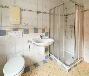 Gepflegte 2-Zimmer-Einliegerwohnung mit separaten Eingang - in ruhi... - Photo 1