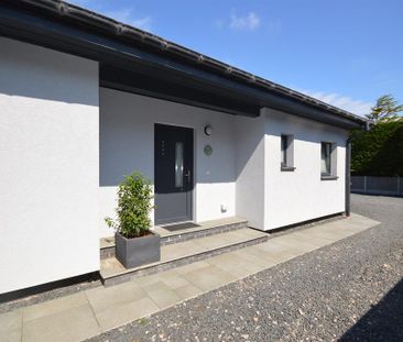 3 bedroom detached bungalow to rent - Photo 4