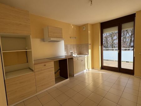 Location Appartement 3 pièces 68m² LA MOTTE SERVOLEX 73290 - Photo 3