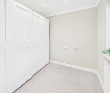 3 bedroom House in Babbage Way, Bracknell - Photo 3