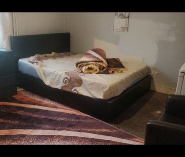 Room in a Shared House, Selby Road, E13 - Photo 3