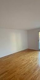 41/2 a Laval dispo Maintenant internet 1 stationnements, Thermopompe chaud et froid Locker privé inclus - Photo 3