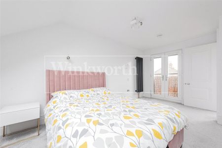 4 bedroom terraced house to rent - Photo 4
