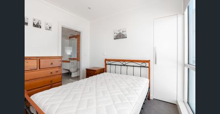 Exclusive and private - the ultimate in CBD apartment living! - Photo 3