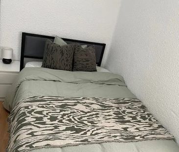 Carrer dAlcanyís, Valencia, Valencian Community 46019 - Photo 4