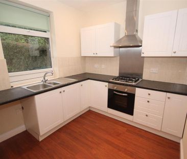 2 bedroom semi-detached house to rent - Photo 5