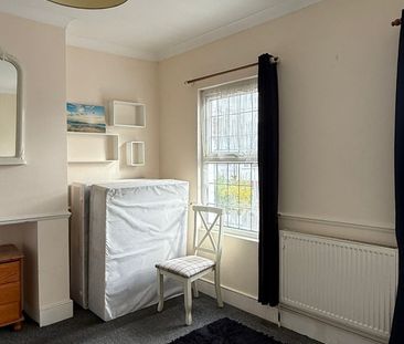 Room in a Shared House, Natal Road, SW16 - Photo 2