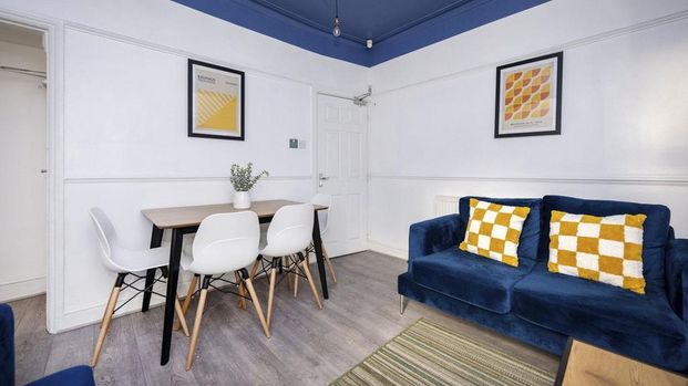 5 bedroom house to rent - Photo 1