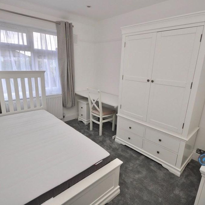 4 bedroom semi-detached house to rent - Photo 1