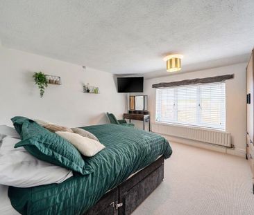 2 bedroom semi-detached house to rent - Photo 5