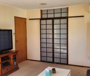 Charming 3BR Ranui Home - Sunset & Big backyard - Photo 3
